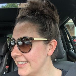 Meet your Posher, Jaclyn